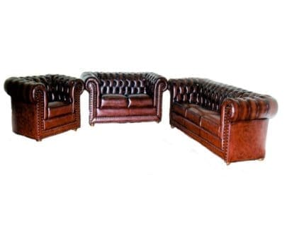 Sofa dari Morres tipe chesterfield
